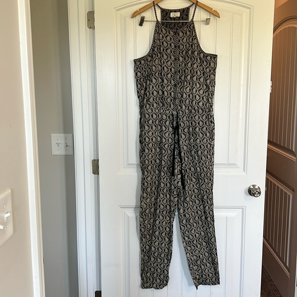 Lou & Grey Jumpsuit Size Medium - Picture 3 of 10